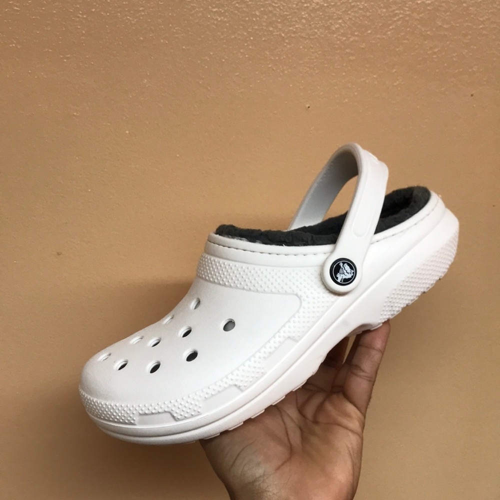 Crocs Classic White Faux Fur Interior - Picture 16 of 17